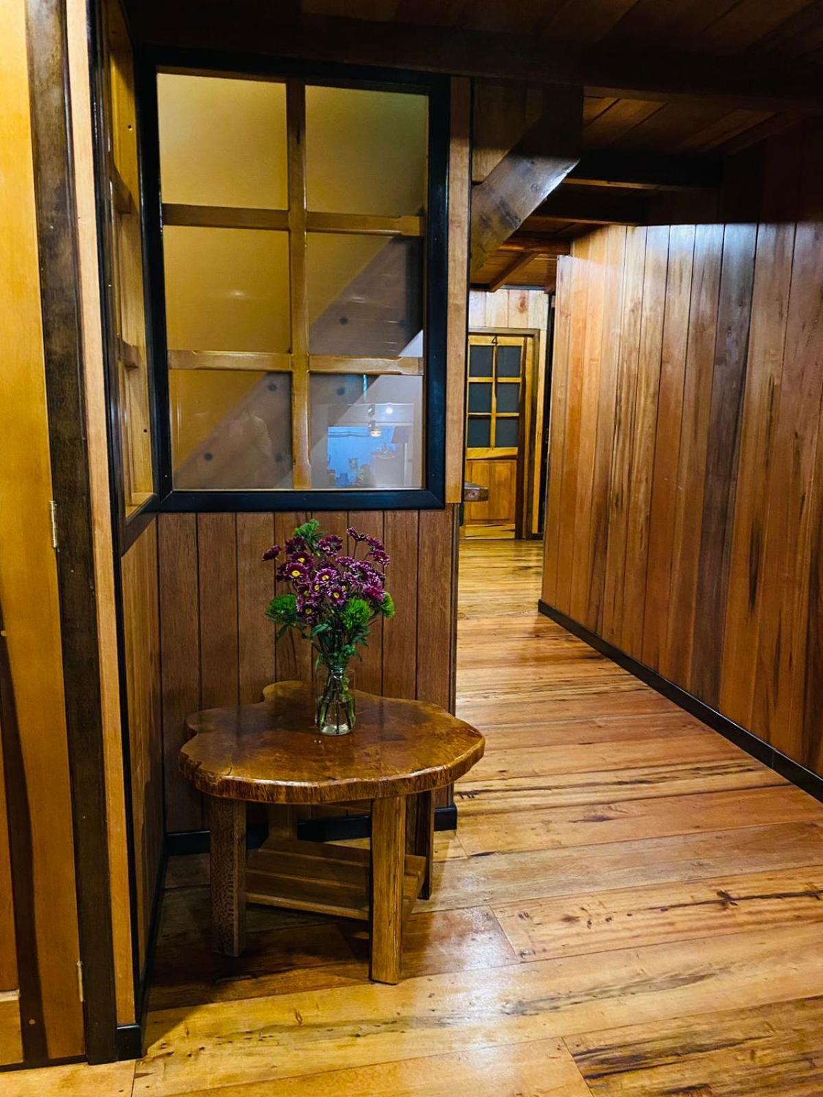 Guayabo Hostal Mindo Exterior photo