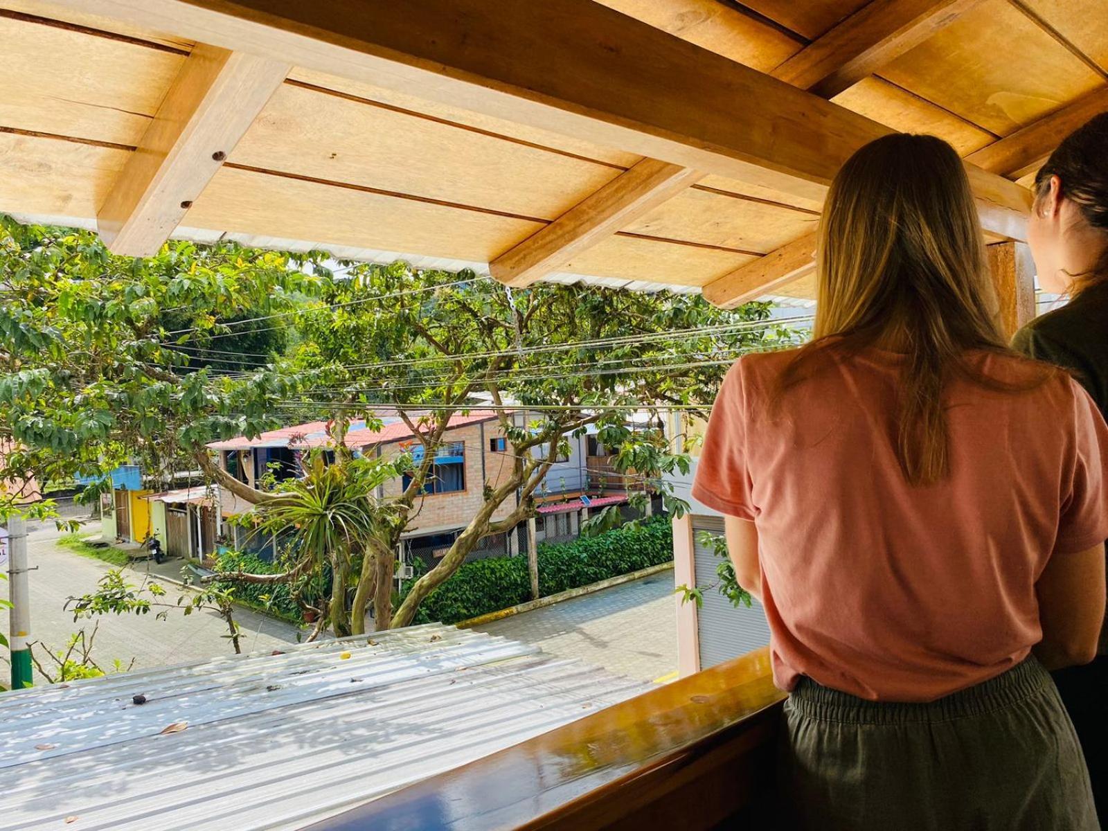 Guayabo Hostal Mindo Exterior photo